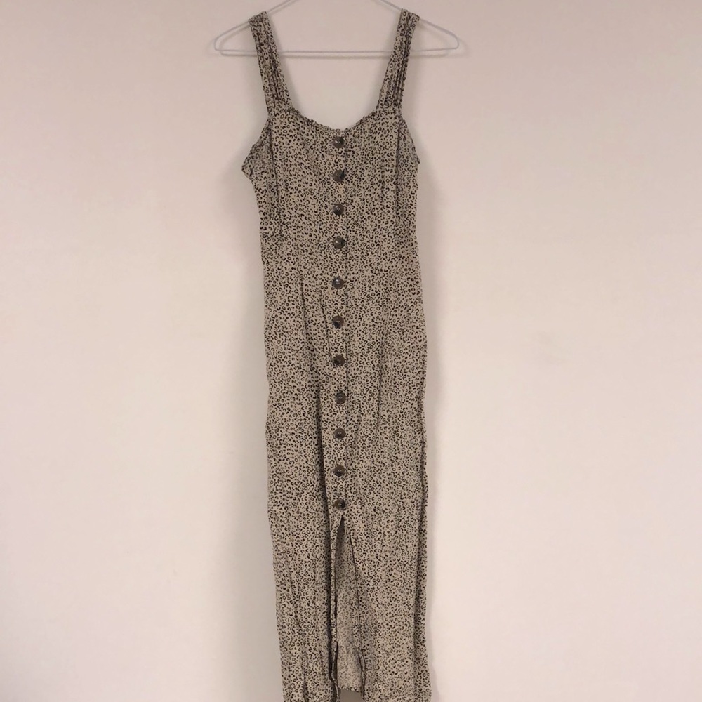 Cheetah print sleeveless maxi dress with buttons